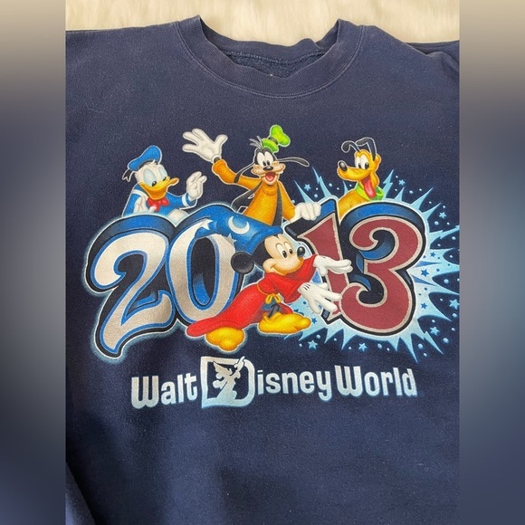 Disney World 2013 Navy Sweatshirt - Picture 2 of 12